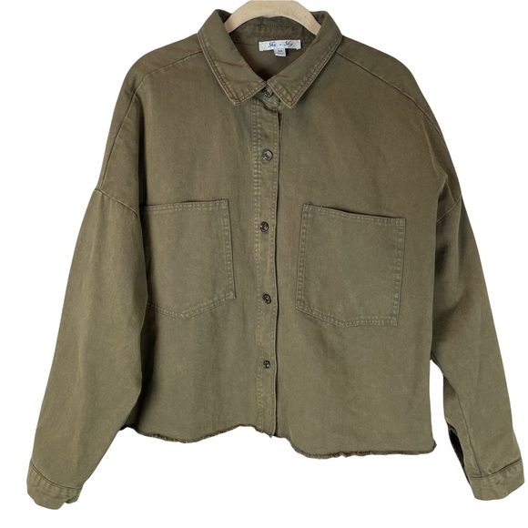 She + Sky Jackets & Blazers - She + Sky army green button front cropped raw hem lightweight jacket